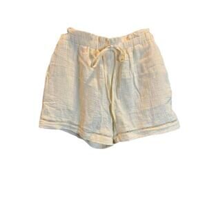 DOKOTOO Women's Cream High Waisted Pull On Shorts Size Medium NWT